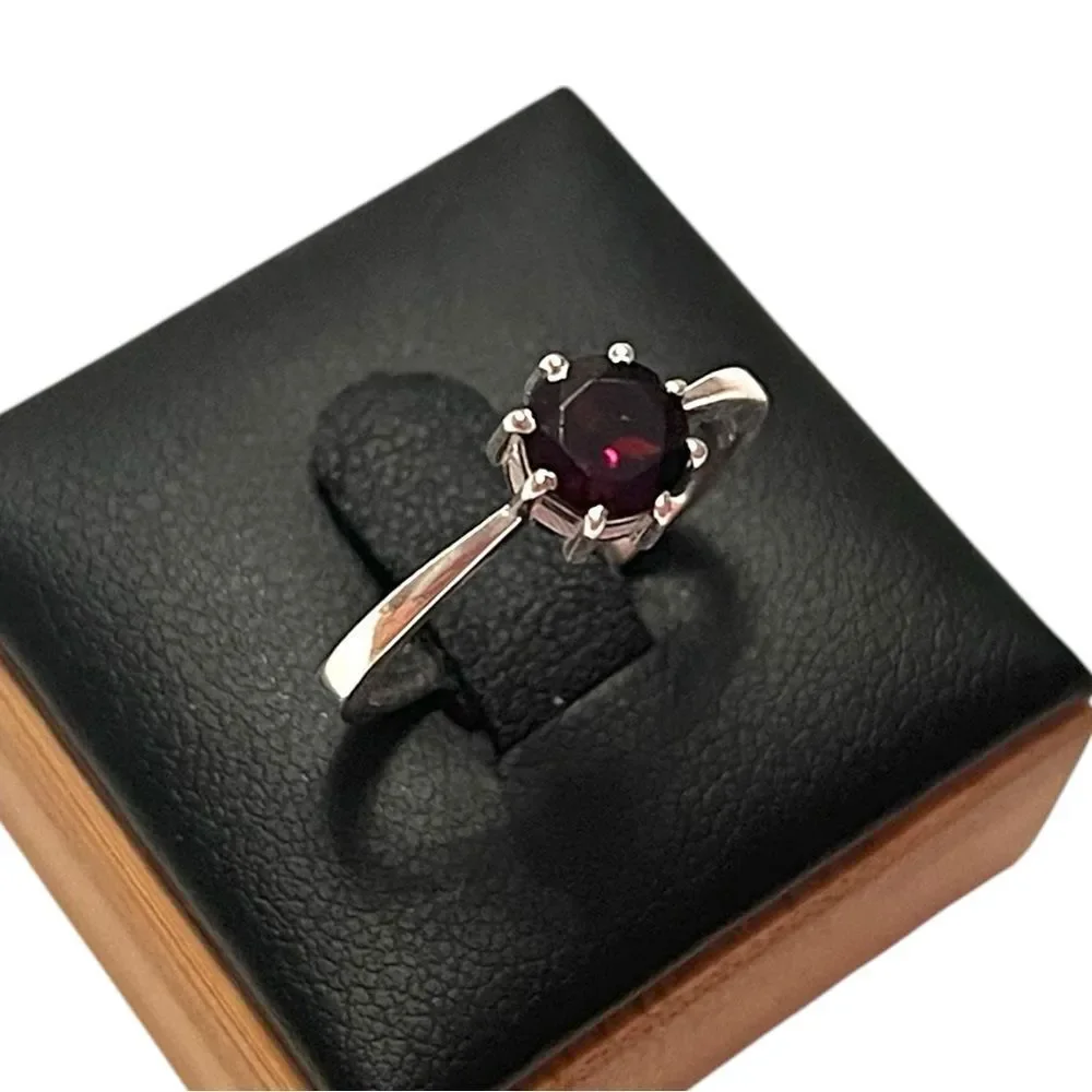 Artisan Sterling Silver Garnet Solitaire Prong Set Ring Size 7